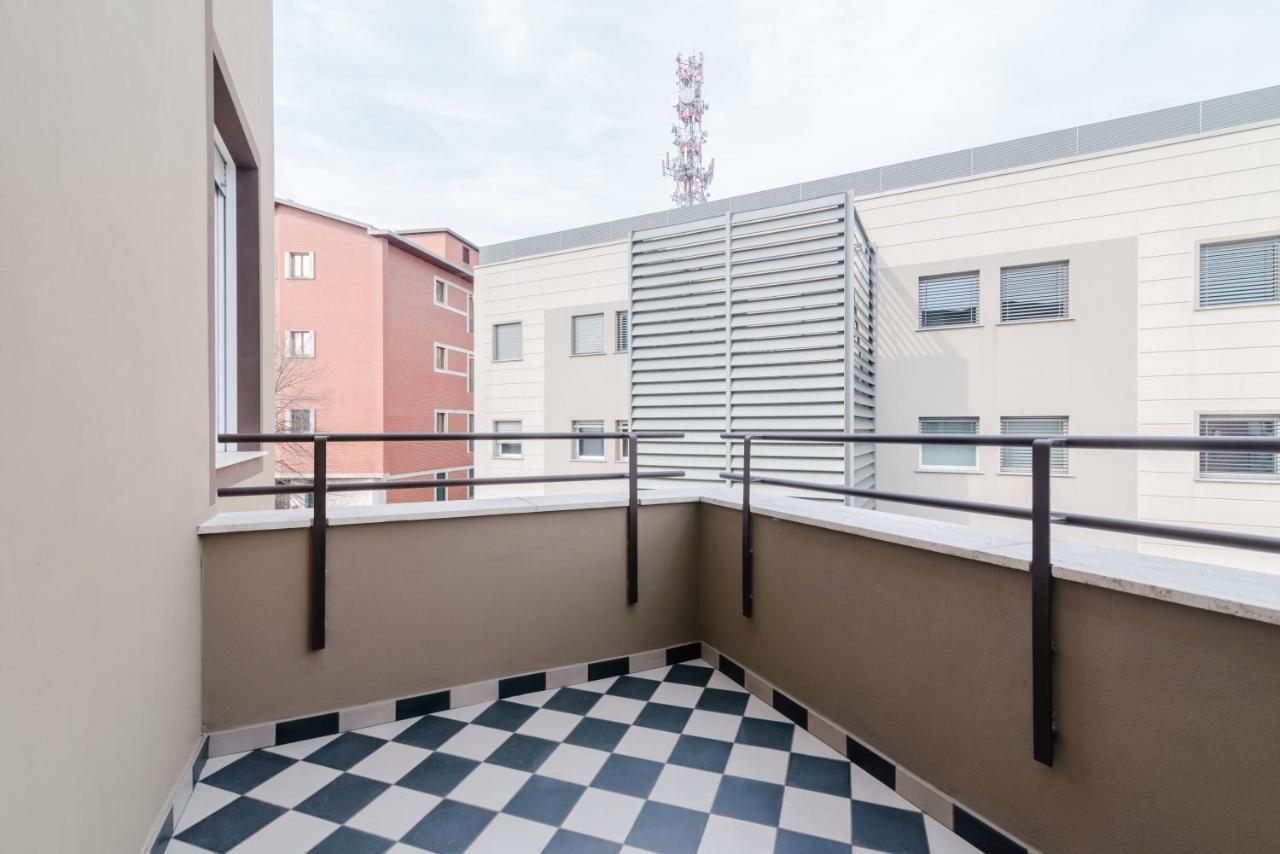 Appartement Pavia Tower - By Host4U Extérieur photo