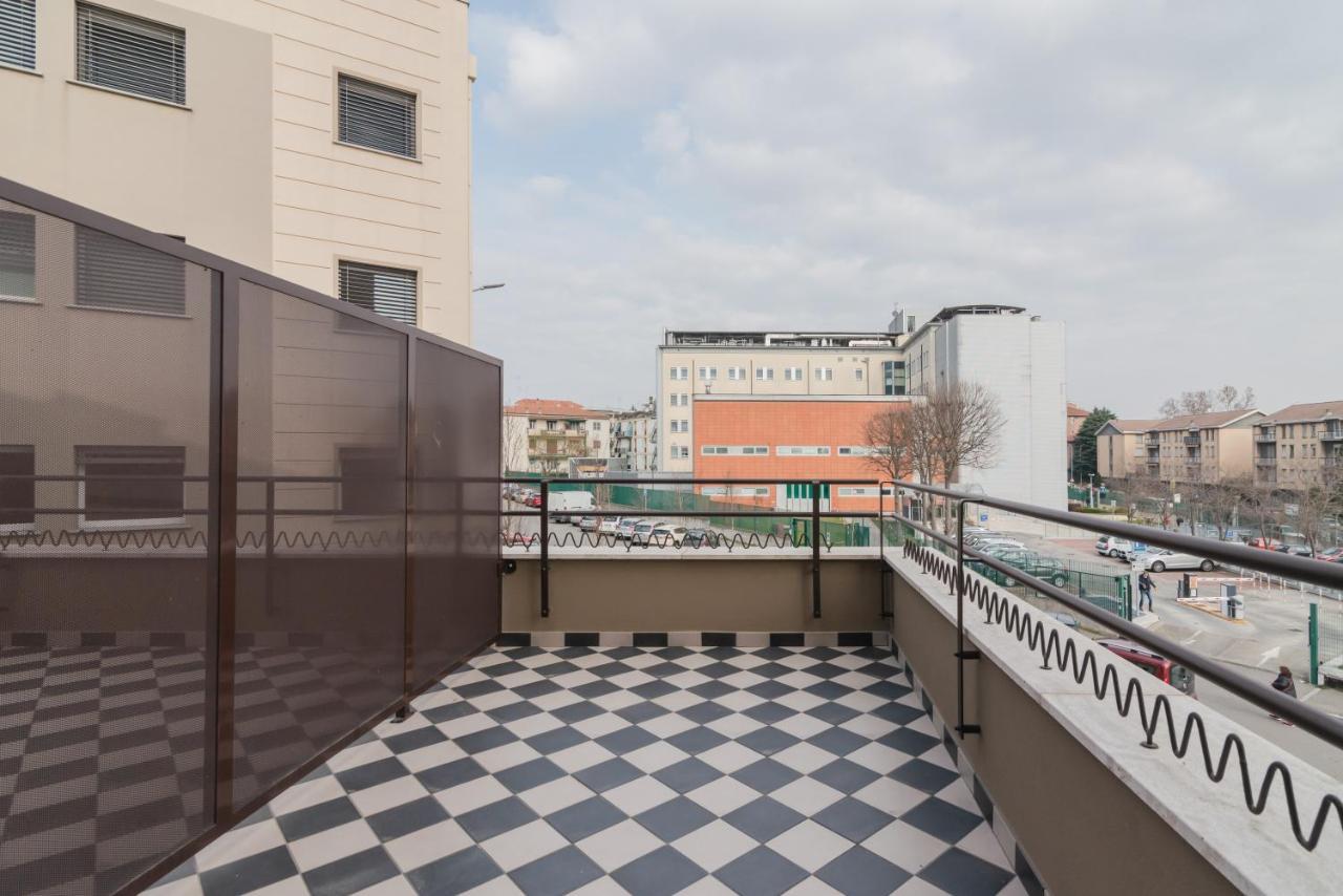 Appartement Pavia Tower - By Host4U Extérieur photo