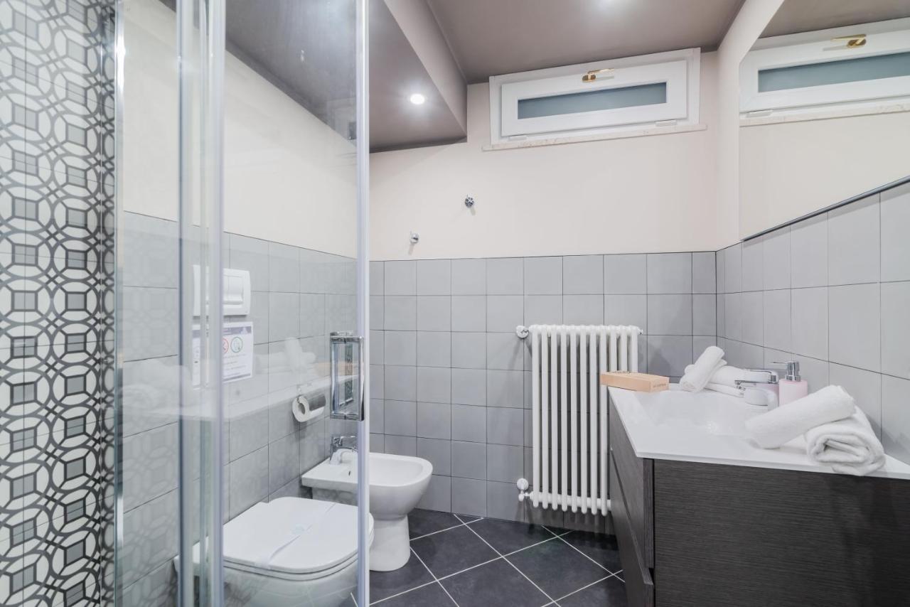 Appartement Pavia Tower - By Host4U Extérieur photo